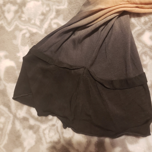 T☆Party cold shoulder blouse, size medium - Picture 4 of 7